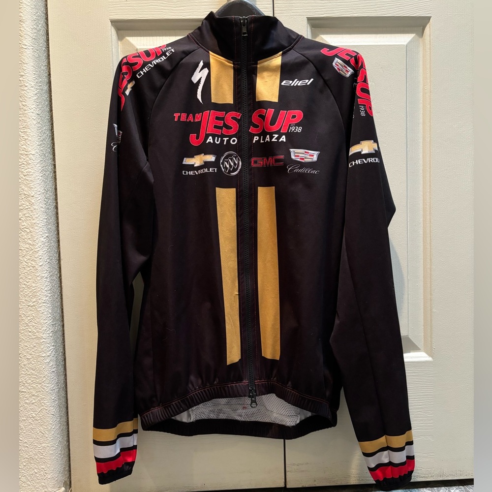 Eliel cycling jacket.